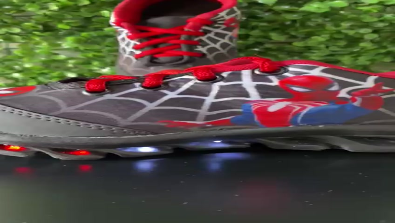 Tênis Infantil Homem Aranha com LED